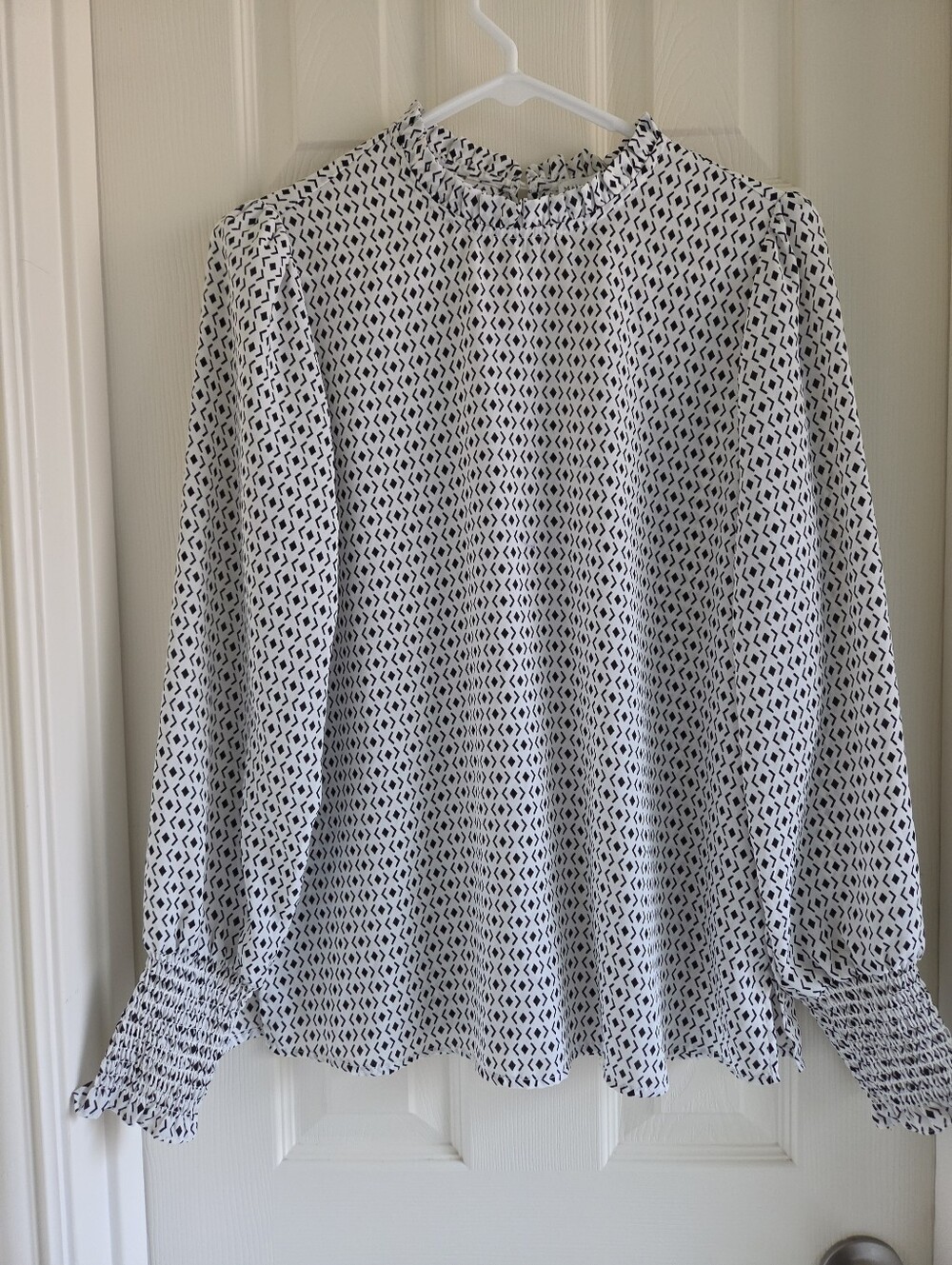 Maison d'Amelie Paris Geometric Diamond Print Blouse M Mock Neck Ruffle Smocked